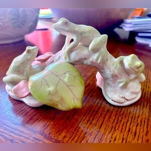 Lenox lazy day frogs